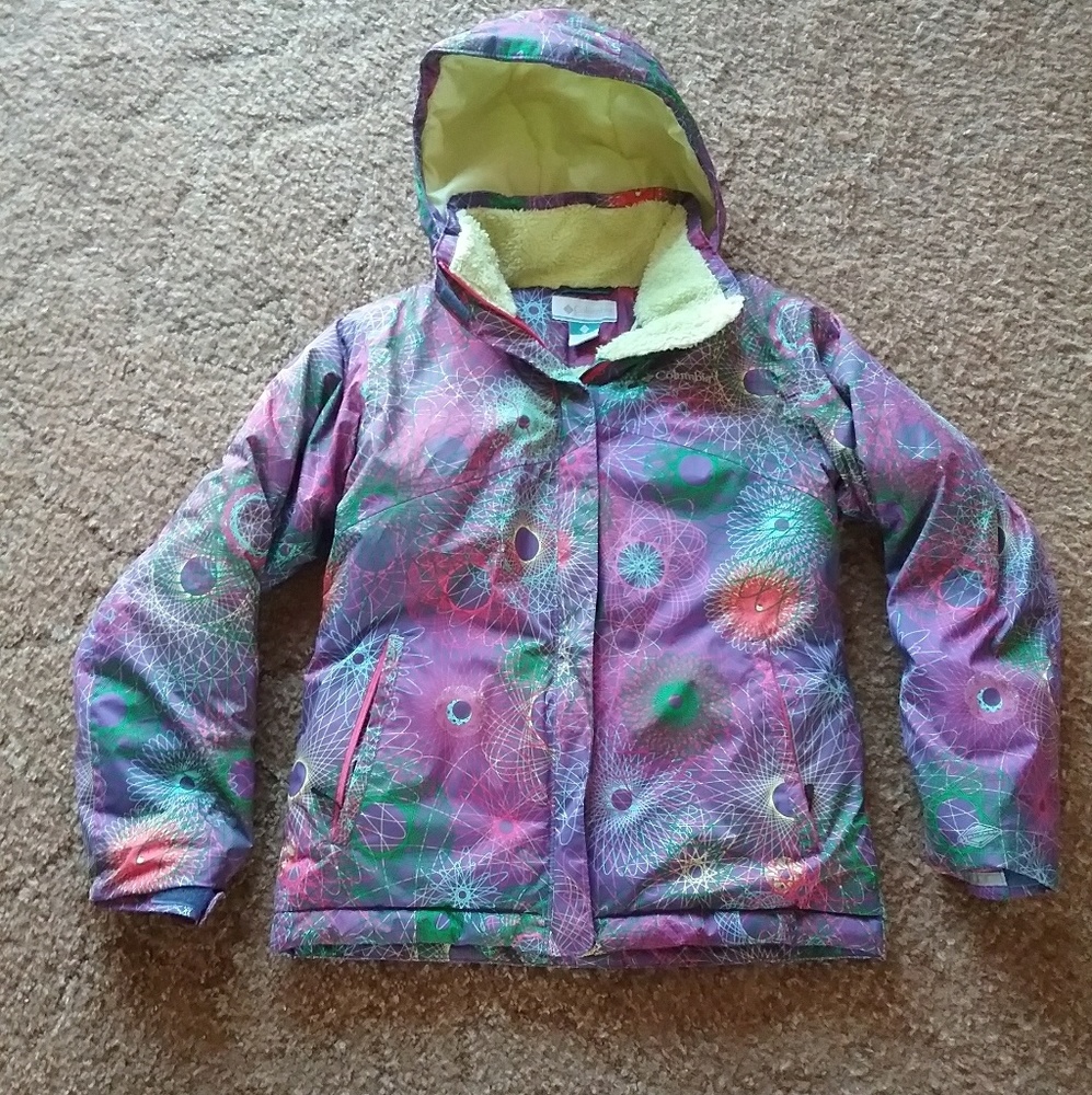 Girls Columbia Coat. Barely worn. Great Condition.